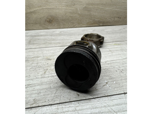 Píst 038J Seat Altea XL