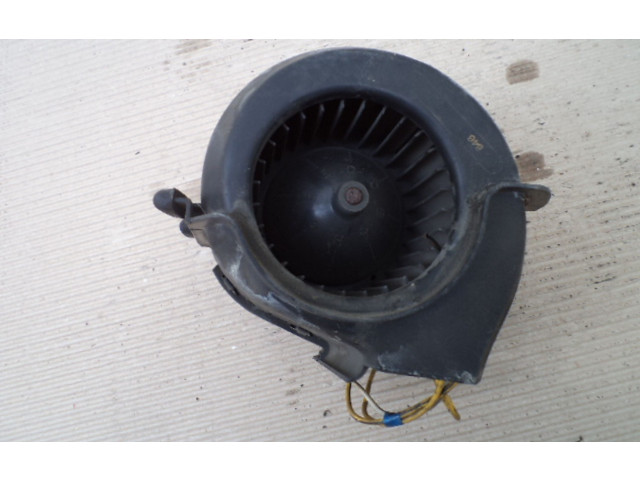 Вентилятор печки Volkswagen PASSAT B2