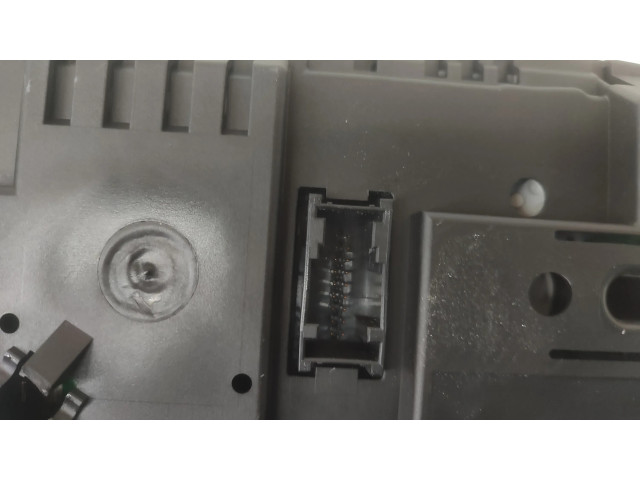 Přístrojová deska BMW X1 E84 2012 9283815