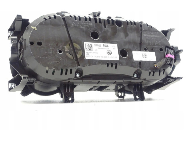 Панель приборов 3G0920951A   Volkswagen PASSAT B8       
