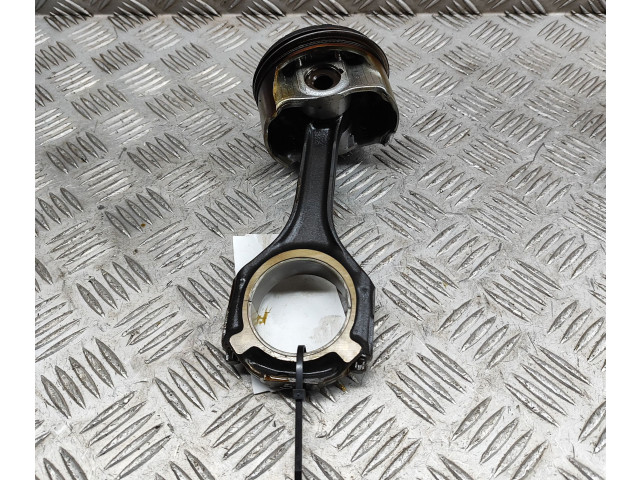 Píst A2780301117, A2780300520 Mercedes-Benz CLS C218 X218 M 278.922