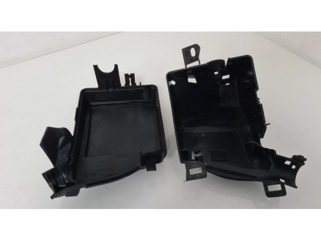 Блок предохранителей  51807660, 51794732   Fiat 500    