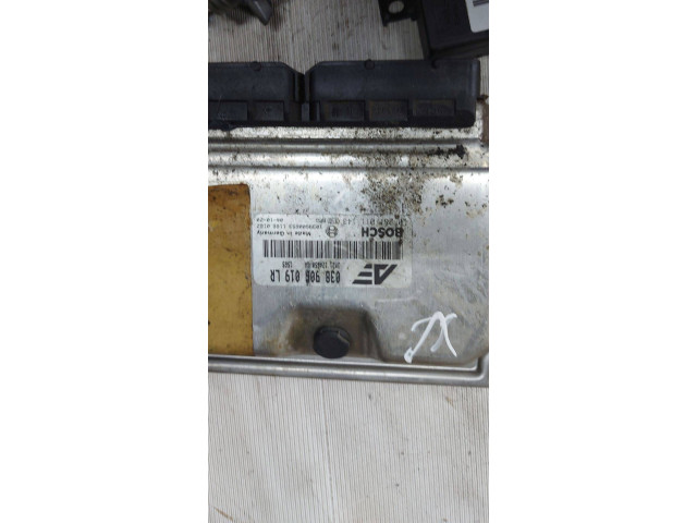 Řídící jednotka 038906019LR, 0281011143   Ford Galaxy 2002