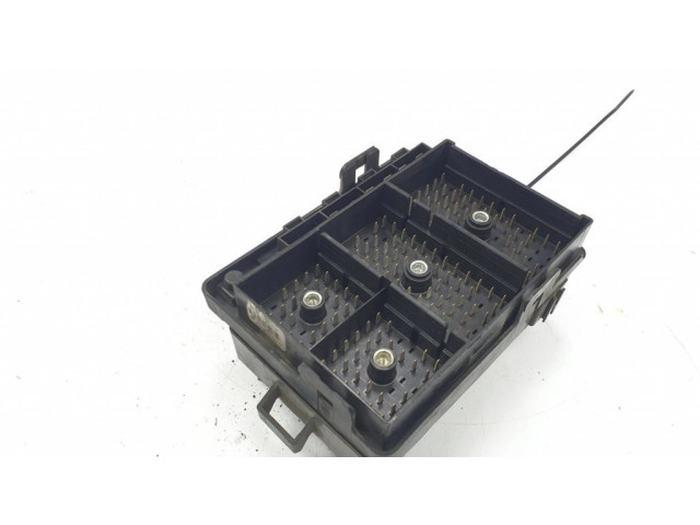 Блок предохранителей  15424198   KIA Shuma    