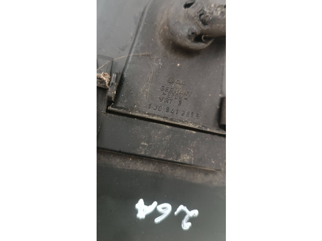 Блок предохранителей 1J0941389b Volkswagen Golf IV