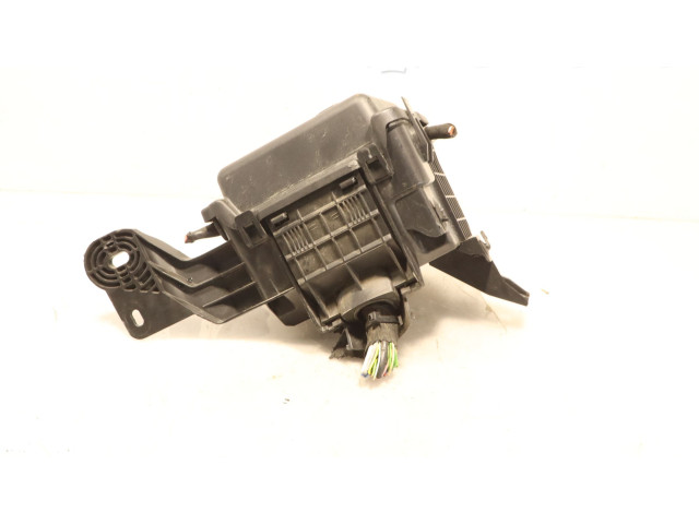 Pojistková skříňka Peugeot 301 2015