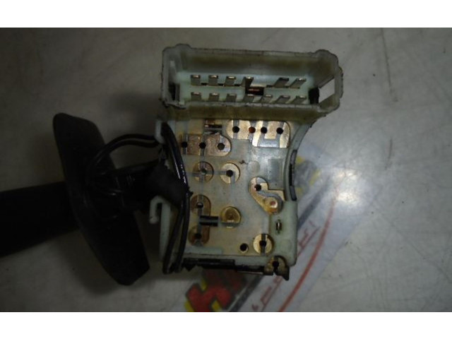 Ручка стеклоочистителей Renault Clio I