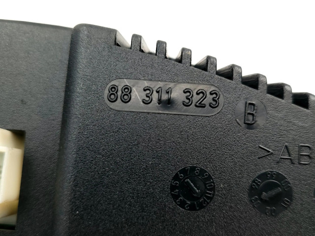 Přístrojová deska Mercedes-Benz C W203 2004 A2035403147, 110080231005