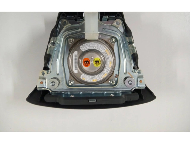 Подушка безопасности водителя Infiniti QX80