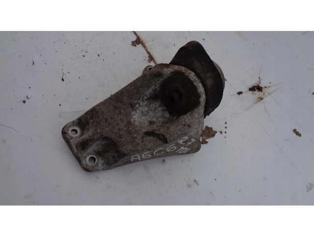 Кронштейн крепления коробки передач