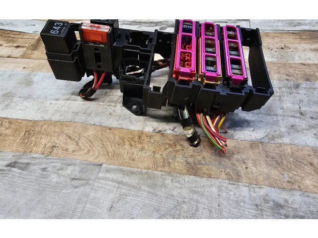 Блок предохранителей  8K0971845A   Audi A5 8T 8F    