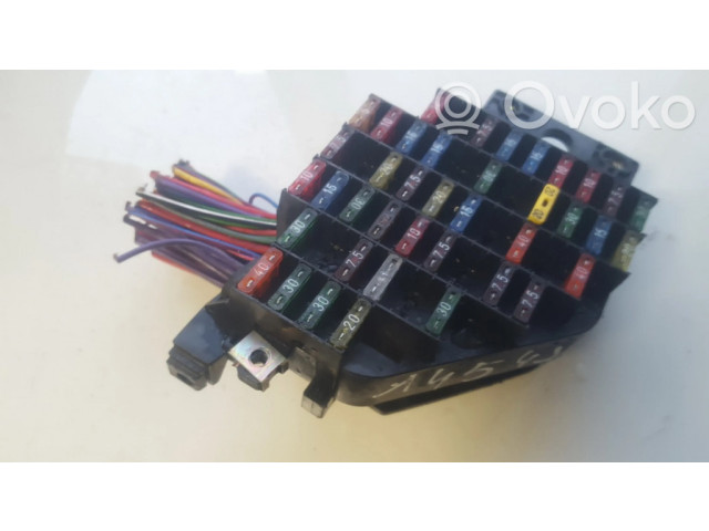 Pojistková skříňka 4736930, 4200572 Saab 9-5 1998