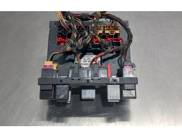 Блок предохранителей Volkswagen Jetta V