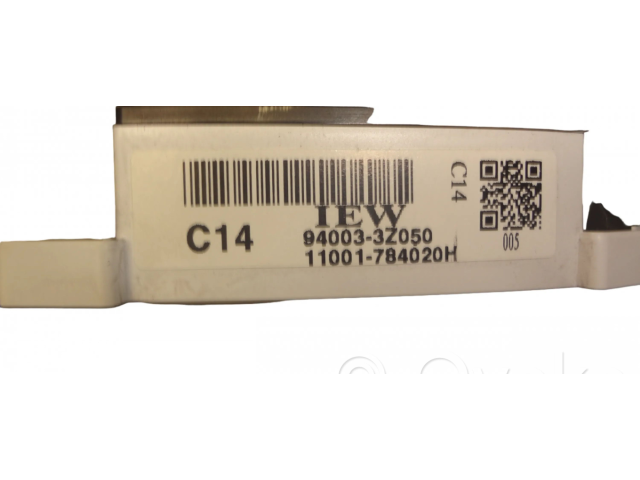 Přístrojová deska Hyundai i40 2013 94003-3Z050, 940033Z050