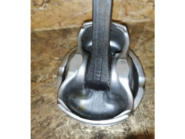 Píst A272, 0622701028 Mercedes-Benz C W203 272.920