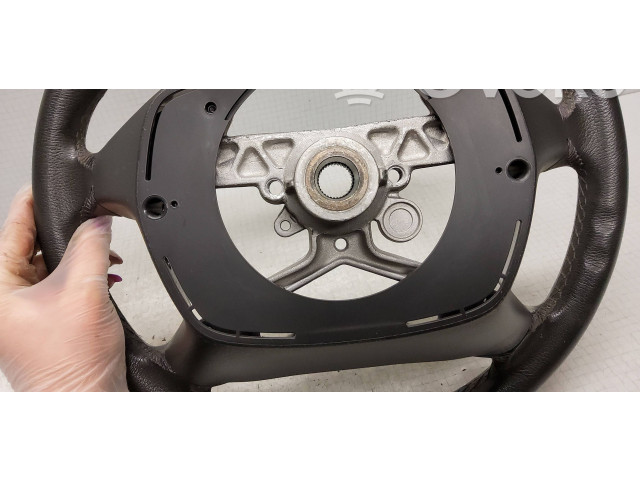 Volant Toyota Avensis T250 2003