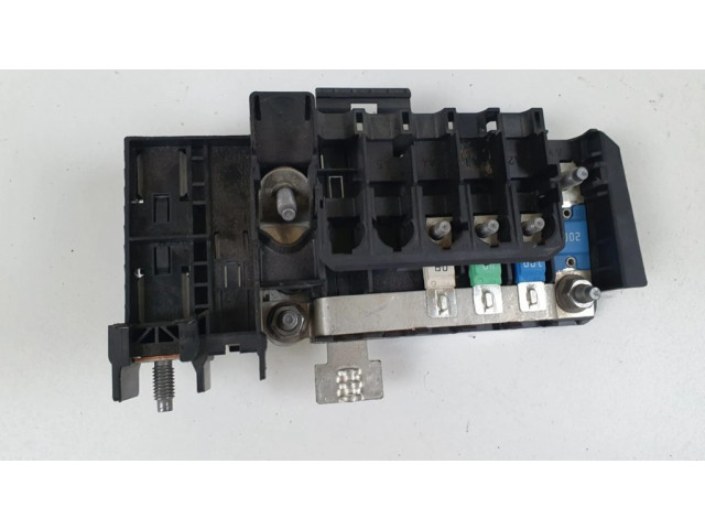 Узел подключения плюсовых проводов