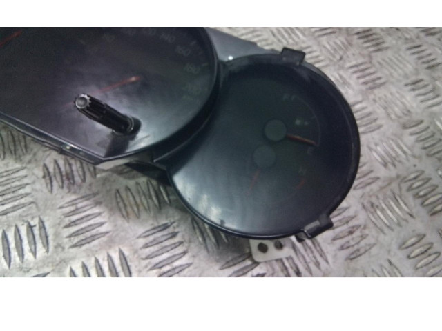 Панель приборов    Suzuki Grand Vitara I       