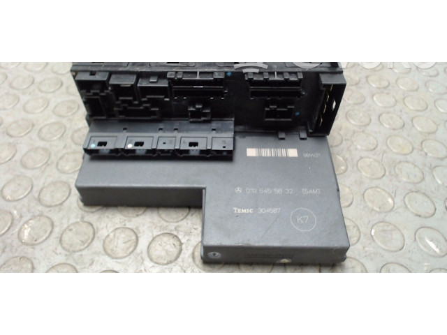   Pojistková skříňka 0195455632, NICHTZUTREFFEND   Mercedes-Benz C W202 1999