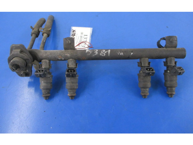 Vstřikovací lišta Skoda Felicia I ---