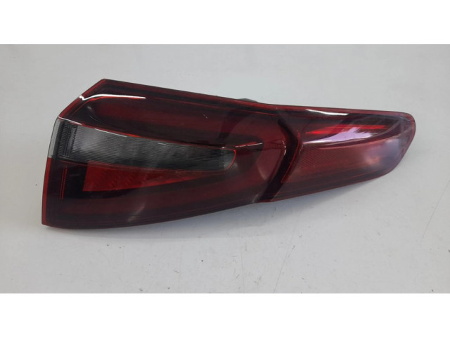 Задний фонарь правый сзади Alfa Romeo Stelvio 2016- года