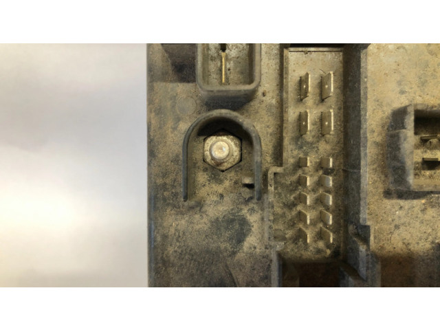 Блок предохранителей  D0018   Ford Galaxy    