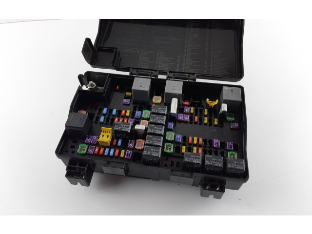 Блок предохранителей 68253442AB, P68253442AB Jeep Grand Cherokee