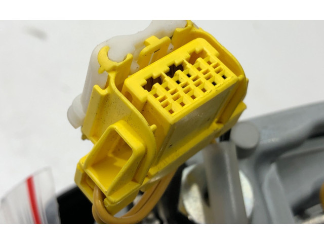 Подушка безопасности водителя 1Z0880201AH   Skoda Octavia Mk2 (1Z)