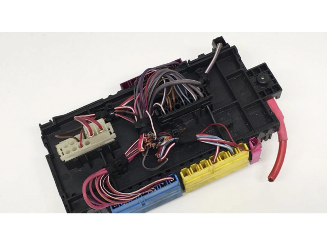 Pojistková skříňka A1669068201 Mercedes-Benz GL X166 2017