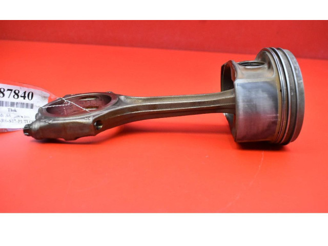  Поршень  82L64, 82L64  Audi A6 S6 C5 4B  