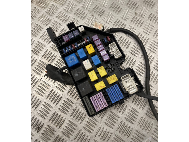 Блок предохранителей 912732c130 Hyundai Coupe
