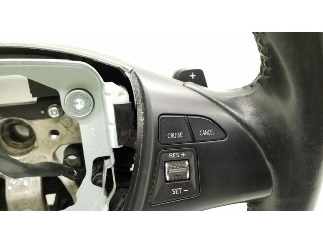 Volant Suzuki Kizashi 2012