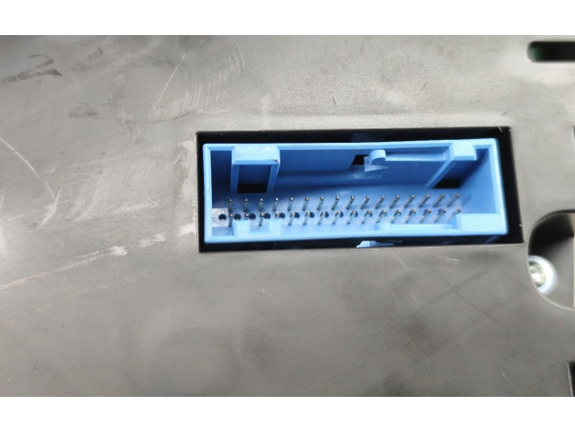 Панель приборов 8X0920930D   Audi A1       