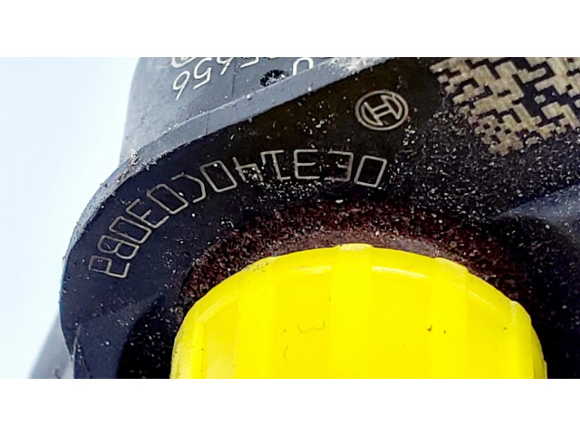 Vstřikovač 236700W020 Toyota Verso-S pro naftový motor 1.4