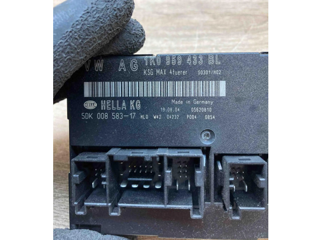 Руль Volkswagen Touran I  2003 - 2010 года 1K0959433BL, 5DK008583      