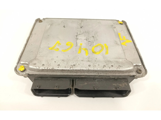 Блок управления двигателя 038906019DD Volkswagen Golf SportWagen