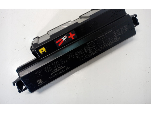 Pojistková skříňka 1034405-00-E Tela Model S 2019