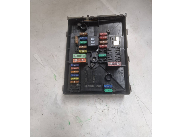 Pojistková skříňka 1K0937806D Volkswagen Caddy 2013