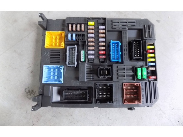 Блок комфорта 9832880380, 28709105 Peugeot 2008 II