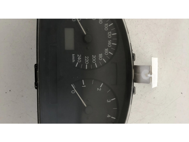 Панель приборов MR480266, OP0179001 Mitsubishi Carisma