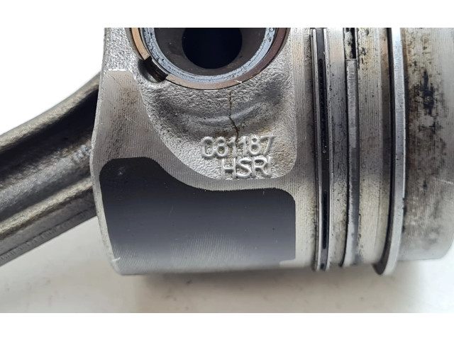  Поршень с шатуном  081187, 038J  Volkswagen PASSAT B6  