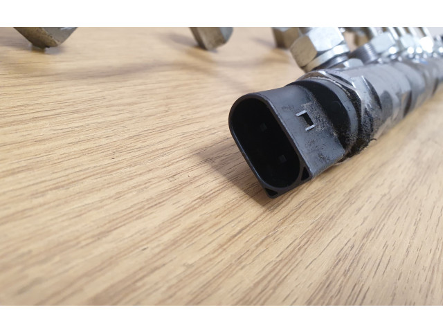 Vstřikovací lišta 7805423, 0445216036   BMW 3 F30 F35 F31    N57D30A 