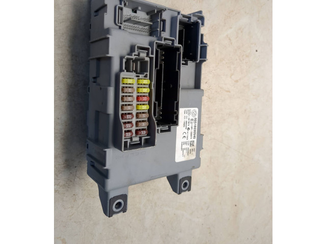   Pojistková skříňka 00518690940, 28260591   Fiat Punto (199) 2013