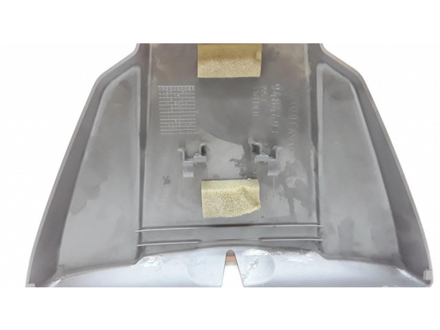 Другая деталь салона