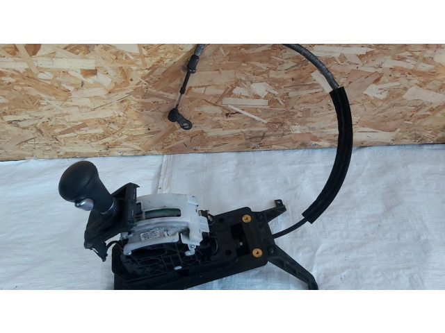 Механизм переключения передач (кулиса) (в салоне)