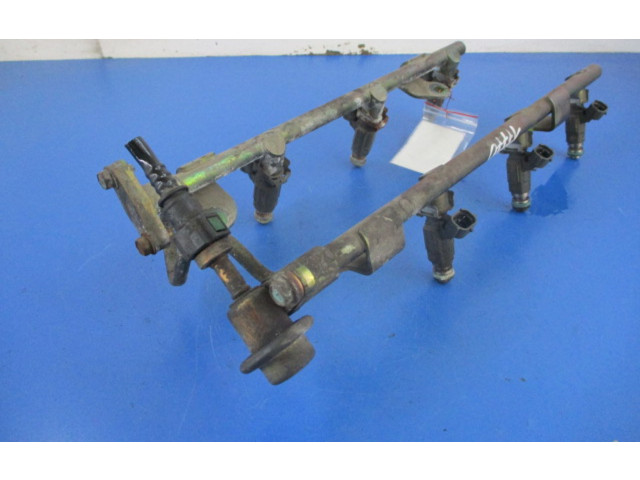 Vstřikovací lišta Renault Vel Satis V4YA701