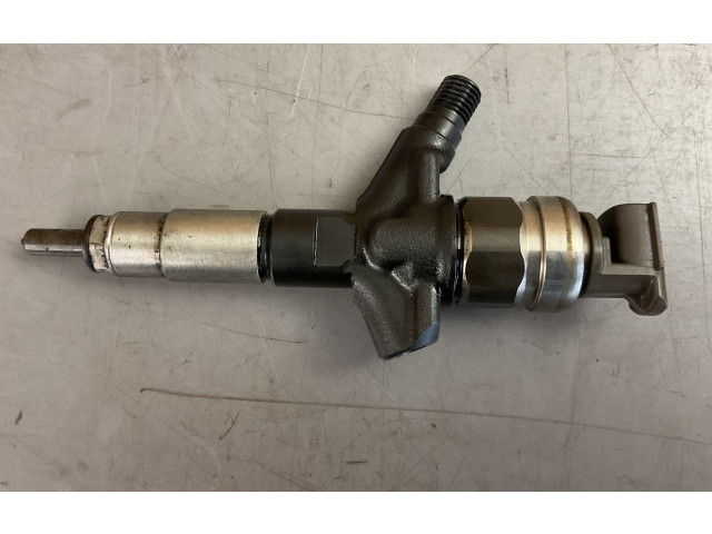 Vstřikovač 16613AA030, 04M06087 Subaru Legacy