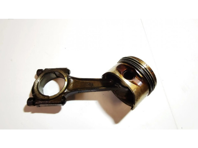 Píst Citroen Xsara pro benzínový motor 1.6