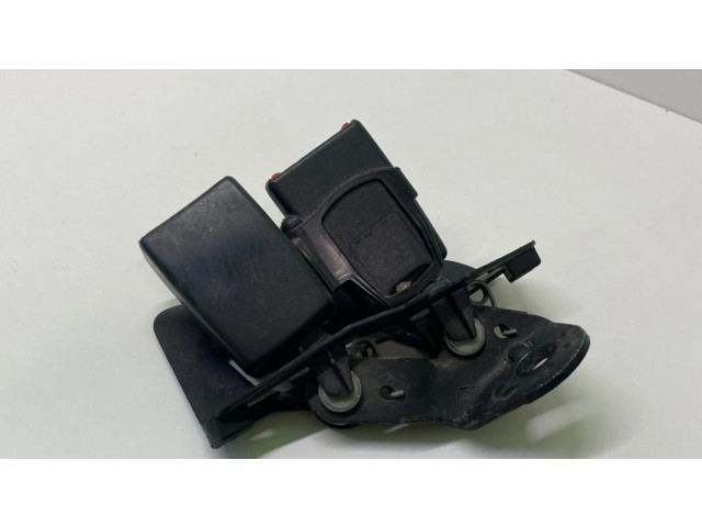 Средняя поясная пряжка ()