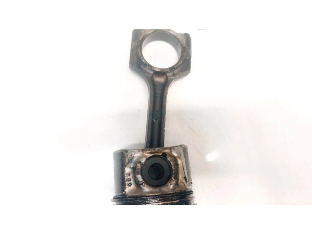 Поршень с шатуном Honda FR-V для дизельного двигателя 2.2